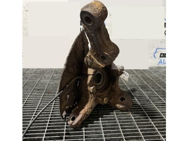 bontott SUZUKI GRAND VITARA Jobb első Csonkállvány