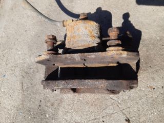 bontott SUZUKI GRAND VITARA Jobb első Féknyereg Munkahengerrel