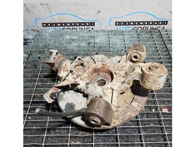 bontott SUZUKI GRAND VITARA Jobb hátsó Csonkállvány