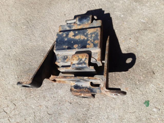 bontott SUZUKI GRAND VITARA Motor Tartó Bak (Pozíciófüggetlen)