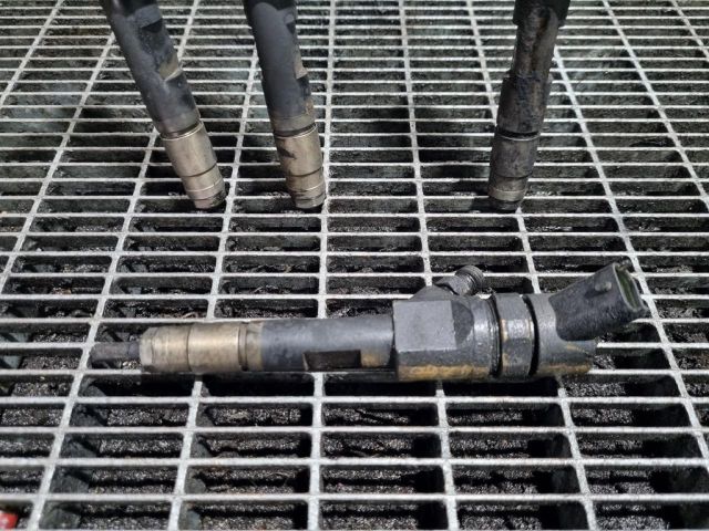 bontott SUZUKI GRAND VITARA Porlasztó (1 db)