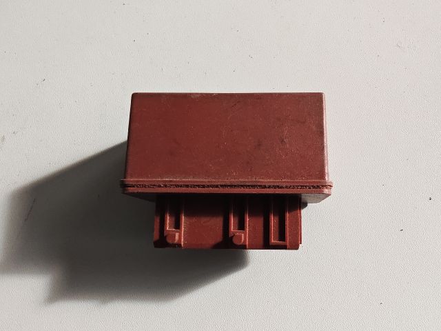 bontott SUZUKI GRAND VITARA Üzemanyag Szivattyú Relé