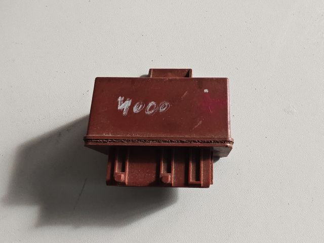 bontott SUZUKI GRAND VITARA Üzemanyag Szivattyú Relé