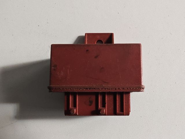 bontott SUZUKI GRAND VITARA Üzemanyag Szivattyú Relé