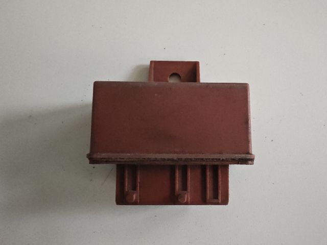 bontott SUZUKI GRAND VITARA Üzemanyag Szivattyú Relé