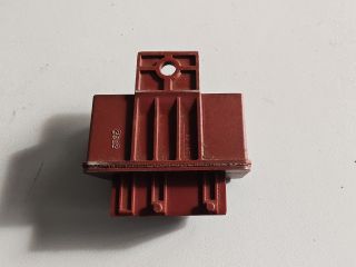 bontott SUZUKI GRAND VITARA Üzemanyag Szivattyú Relé