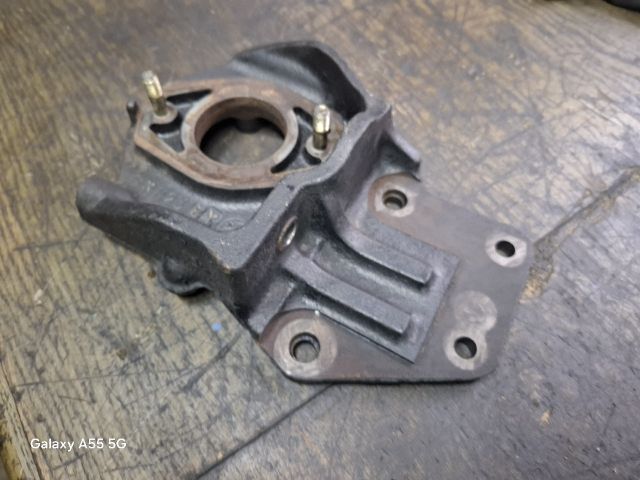 bontott SUZUKI GRAND VITARA Adagoló Tartó Bak