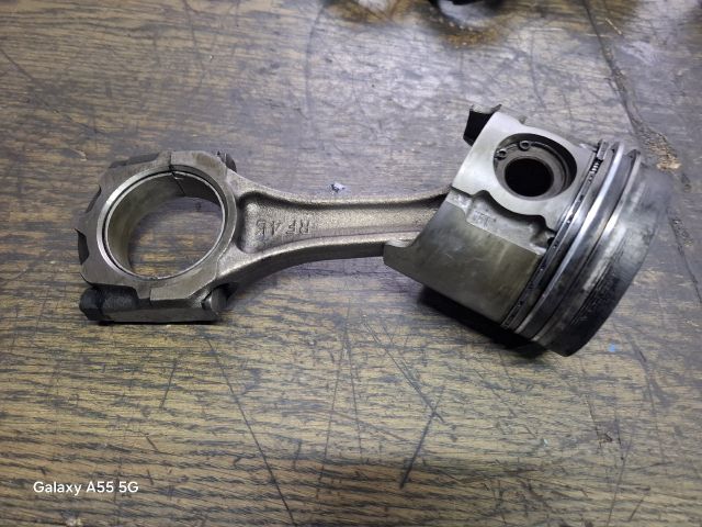 bontott SUZUKI GRAND VITARA Dugattyú és Hajtókar