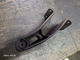 bontott SUZUKI GRAND VITARA Motor Tartó Bak Jobb