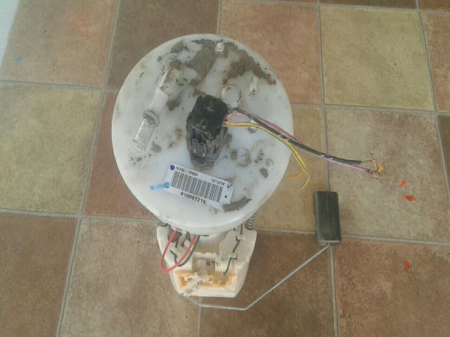 bontott SUZUKI GRAND VITARA Üzemanyag Szivattyú