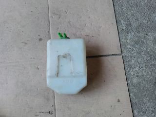 bontott SUZUKI GRAND VITARA Ablakmosó Tartály