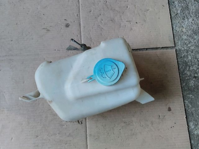 bontott SUZUKI GRAND VITARA Ablakmosó Tartály