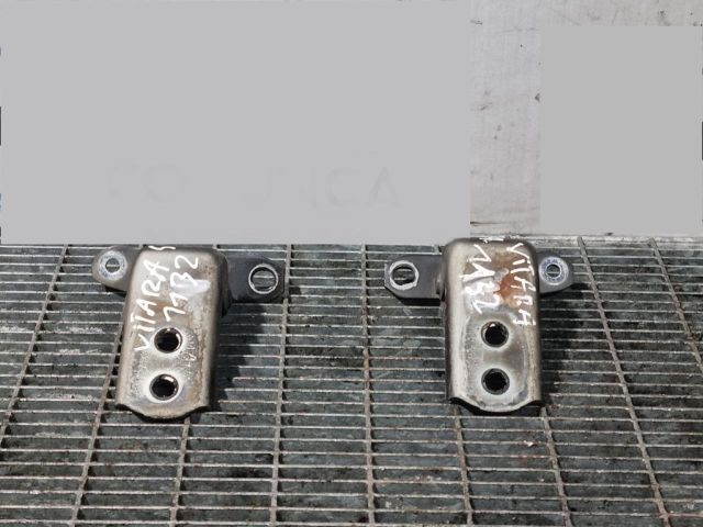 bontott SUZUKI GRAND VITARA Ajtó Zsanér (Pozíciófüggetlen)