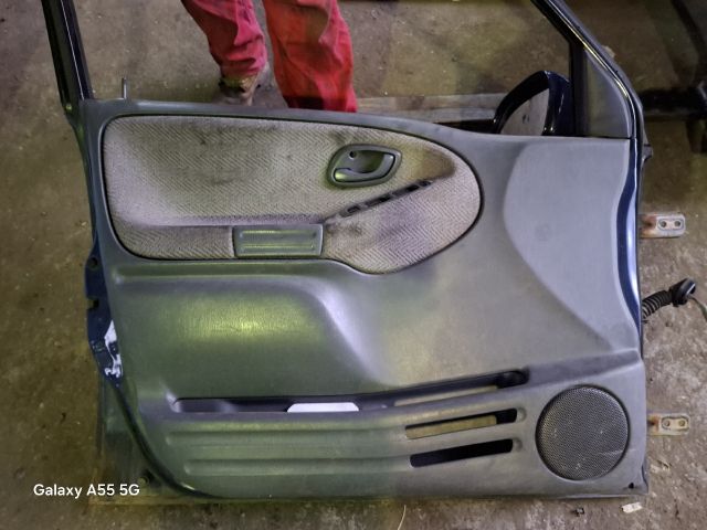 bontott SUZUKI GRAND VITARA Bal első Ajtó (Részeivel)