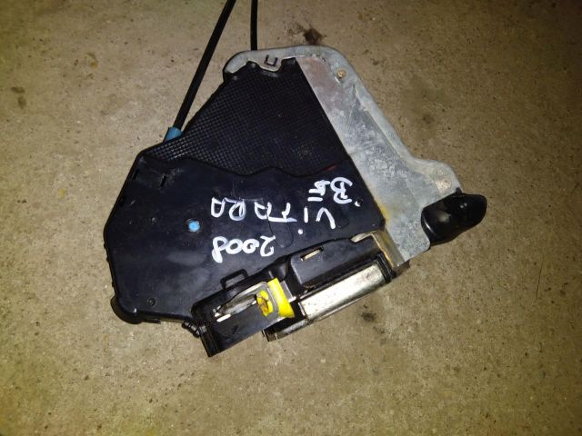 bontott SUZUKI GRAND VITARA Bal első Ajtózár