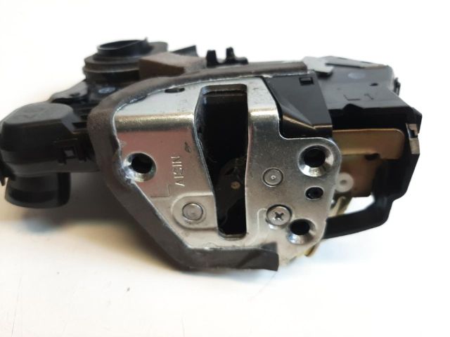 bontott SUZUKI GRAND VITARA Bal első Ajtózár