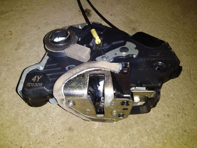 bontott SUZUKI GRAND VITARA Bal első Ajtózár