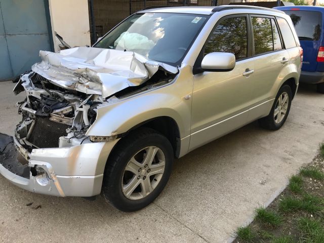 bontott SUZUKI GRAND VITARA Bal első Külső Kilincs