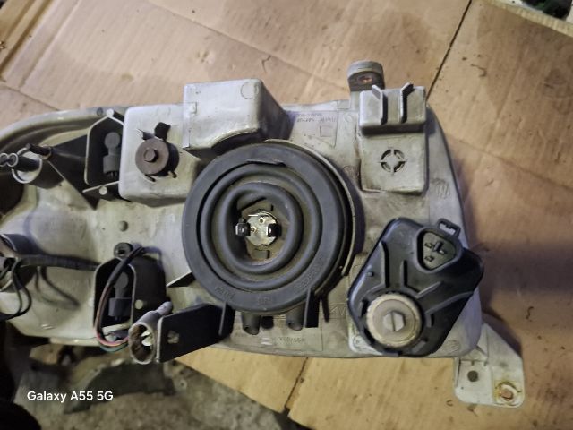 bontott SUZUKI GRAND VITARA Bal Fényszóró