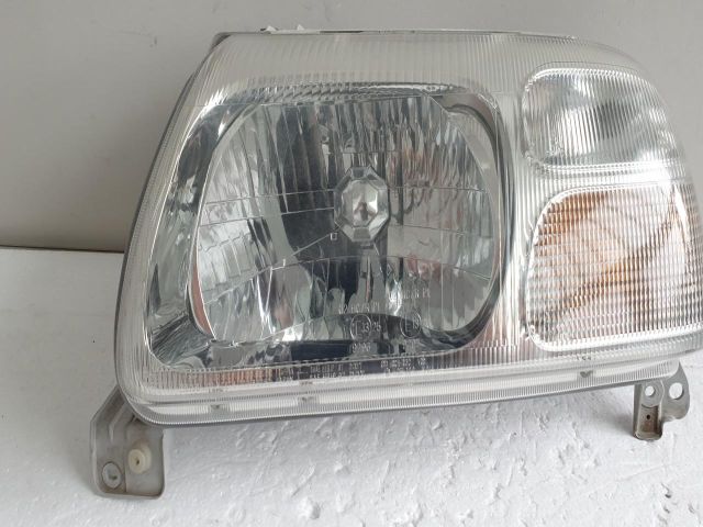 bontott SUZUKI GRAND VITARA Bal Fényszóró