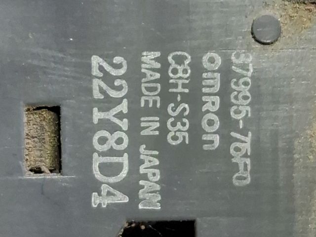 bontott SUZUKI GRAND VITARA Bal hátsó Ablakemelő Kapcsoló