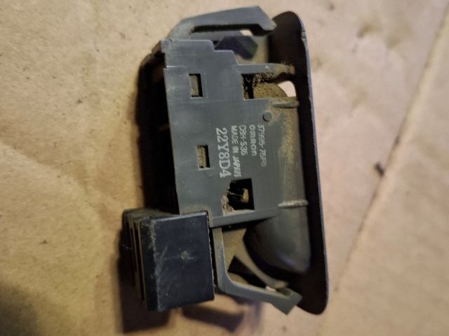 bontott SUZUKI GRAND VITARA Bal hátsó Ablakemelő Kapcsoló