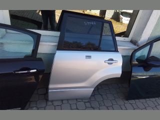 bontott SUZUKI GRAND VITARA Bal hátsó Ajtó (Részeivel)