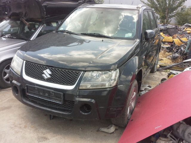 bontott SUZUKI GRAND VITARA Bal hátsó Ajtó (Részeivel)