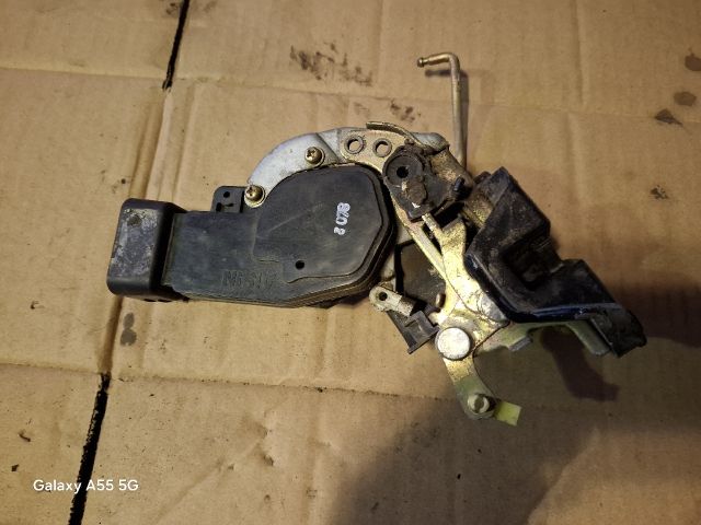 bontott SUZUKI GRAND VITARA Bal hátsó Ajtózár