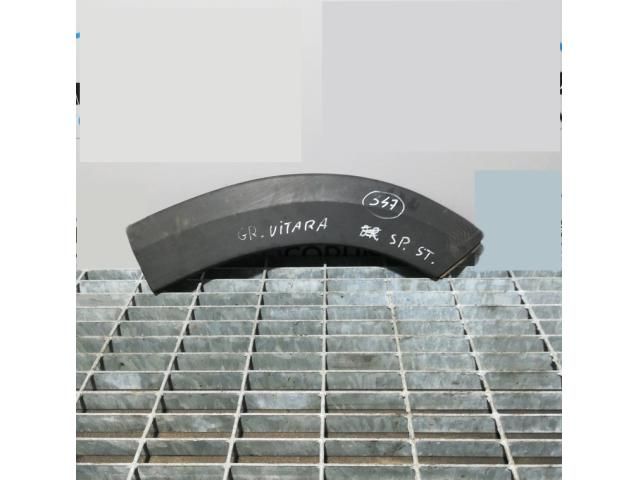 bontott SUZUKI GRAND VITARA Bal hátsó Sárvédő Díszléc
