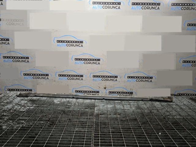 bontott SUZUKI GRAND VITARA Bal Küszöb