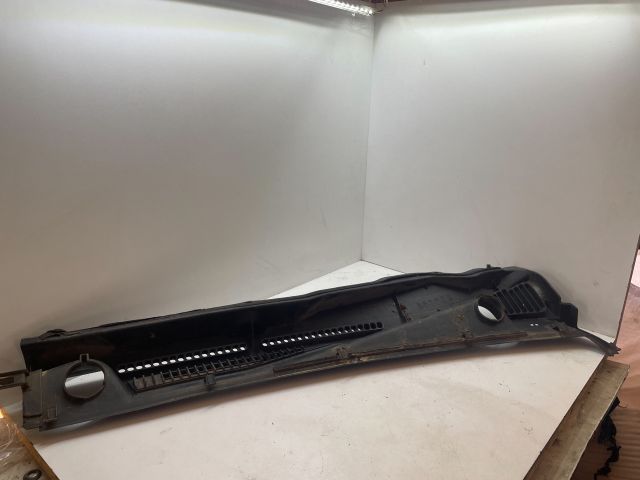 bontott SUZUKI GRAND VITARA Bal Levélrács Záróvég