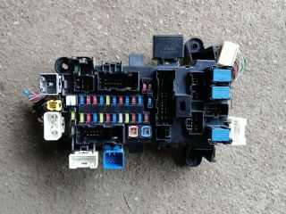 bontott SUZUKI GRAND VITARA Biztosítéktábla Utastér