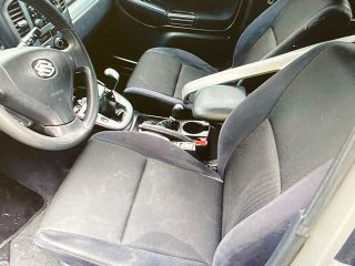 bontott SUZUKI GRAND VITARA Csomagtérajtó Gumikéder