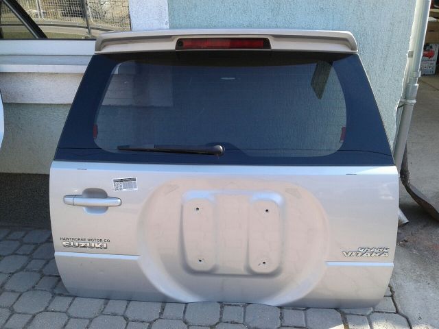 bontott SUZUKI GRAND VITARA Csomagtérajtó (Részeivel)