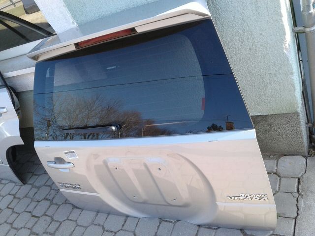 bontott SUZUKI GRAND VITARA Csomagtérajtó (Részeivel)