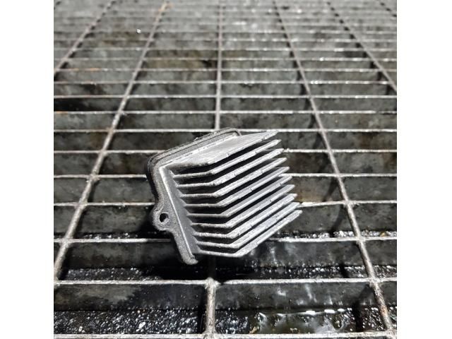 bontott SUZUKI GRAND VITARA Előtét Ellenállás Fűtőmotor