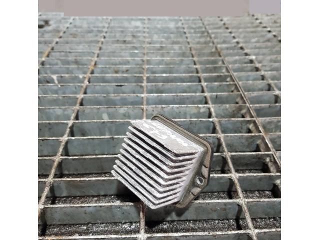 bontott SUZUKI GRAND VITARA Előtét Ellenállás Fűtőmotor