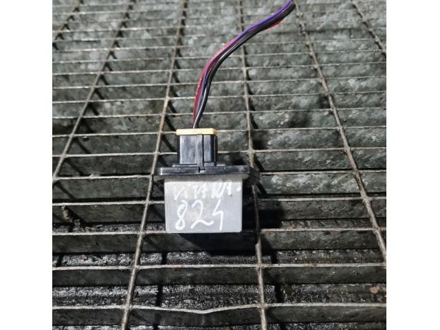 bontott SUZUKI GRAND VITARA Előtét Ellenállás Fűtőmotor