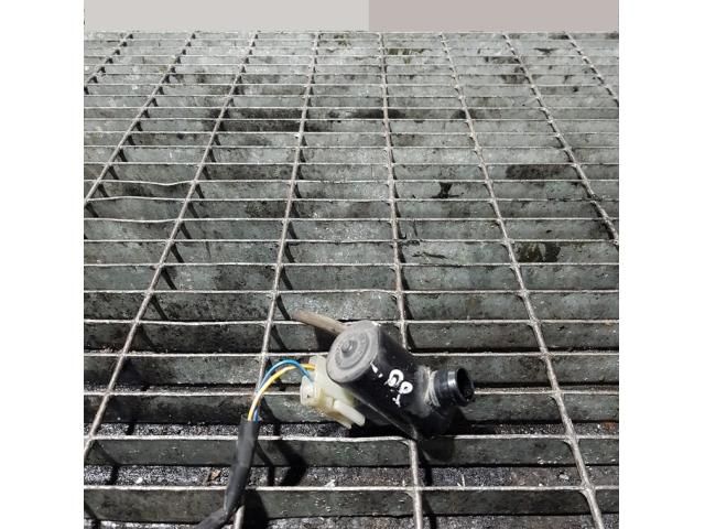 bontott SUZUKI GRAND VITARA Első Ablakmosó Szivattyú