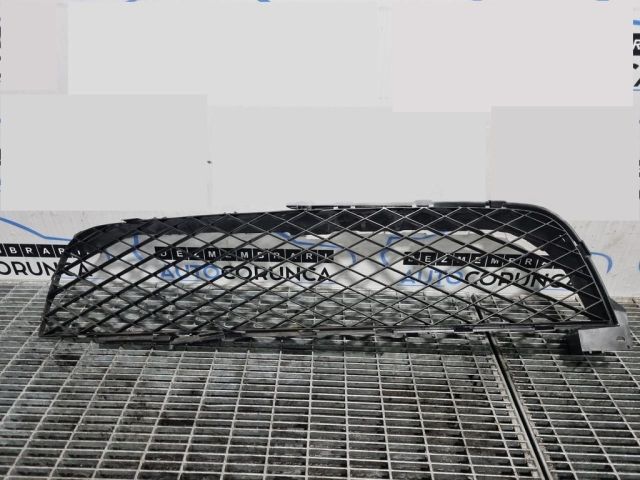 bontott SUZUKI GRAND VITARA Első Lökhárító Díszléc