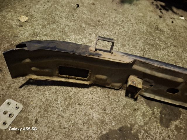 bontott SUZUKI GRAND VITARA Első Lökhárító Merevítő (Fém)