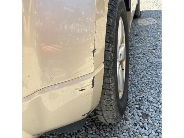 bontott SUZUKI GRAND VITARA Első Lökhárító (Üresen)