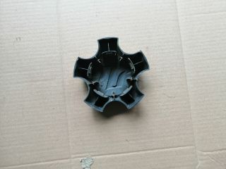 bontott SUZUKI GRAND VITARA Felniközép (1 db)