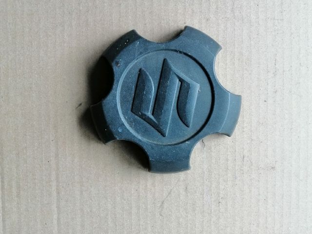 bontott SUZUKI GRAND VITARA Felniközép (1 db)