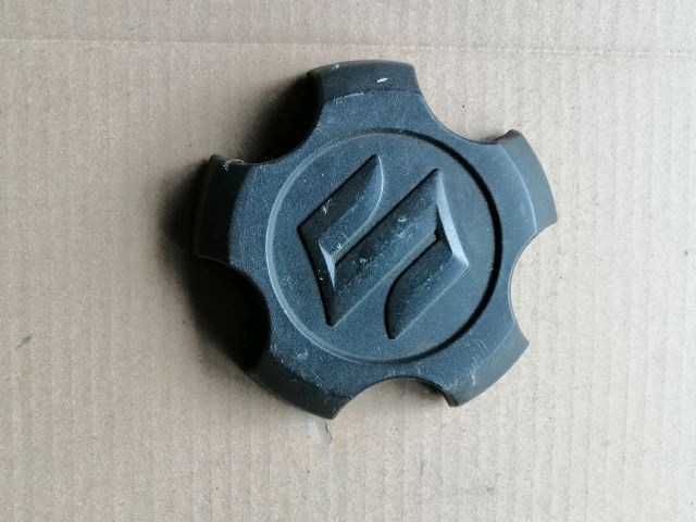 bontott SUZUKI GRAND VITARA Felniközép (1 db)