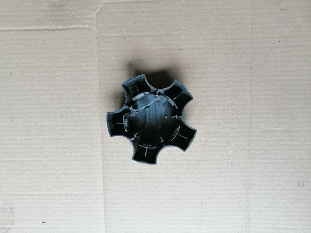 bontott SUZUKI GRAND VITARA Felniközép (1 db)