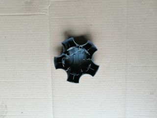 bontott SUZUKI GRAND VITARA Felniközép (1 db)