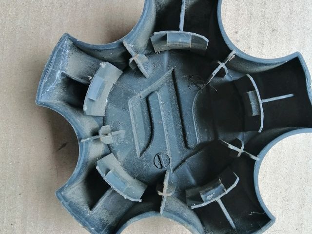 bontott SUZUKI GRAND VITARA Felniközép (1 db)