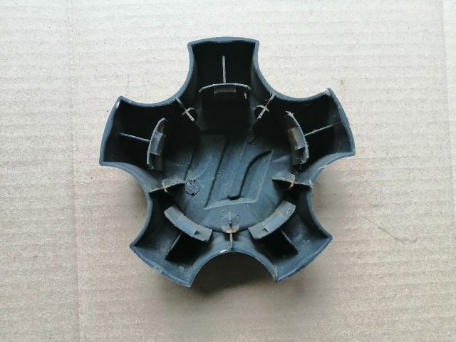 bontott SUZUKI GRAND VITARA Felniközép (1 db)